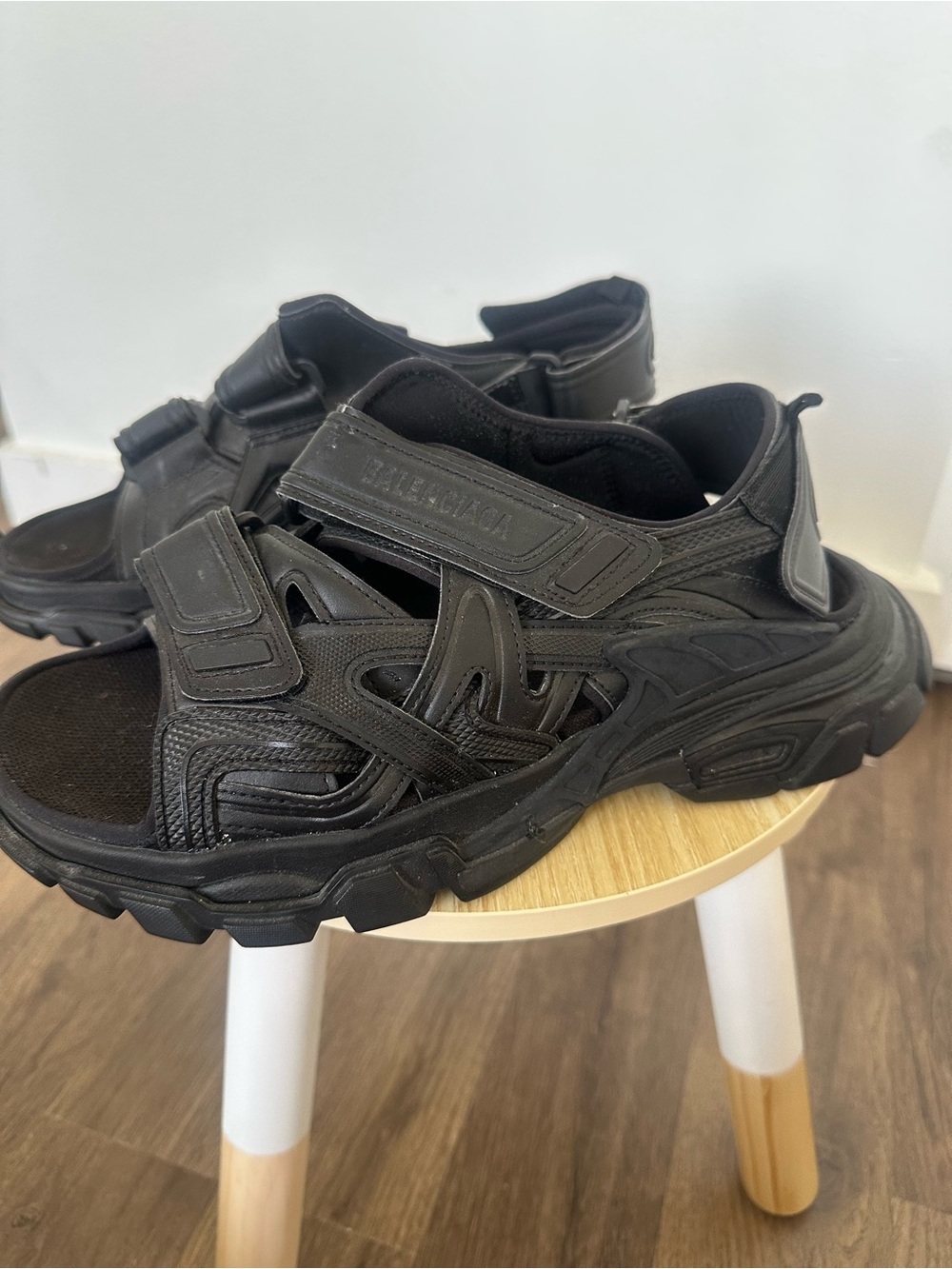 Balenciaga men’s Black Sandals
